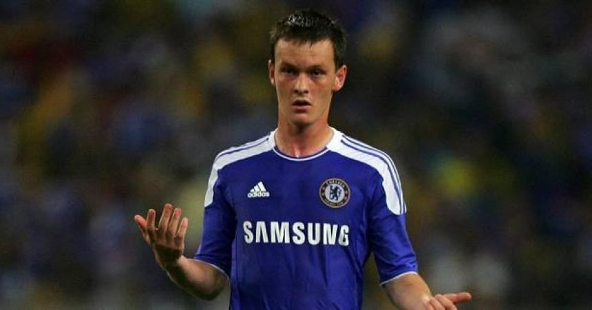 Di Matteo pensa que McEachran poderá evoluir com empréstimo Di Matteo pensa que McEachran poderá evoluir com empréstimo
