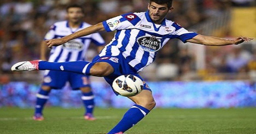 Após Chelsea e Manchester City, United entra na briga por Nélson Oliveira Após Chelsea e Manchester City, United entra na briga por Nélson Oliveira