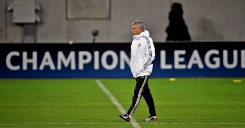 Mourinho vê Chelsea mais preparado para o confronto contra Steaua Bucareste Mourinho vê Chelsea mais preparado para o confronto contra Steaua Bucareste