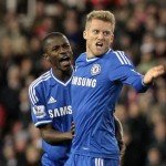 Schürlle marcou os dois gols do Chelsea