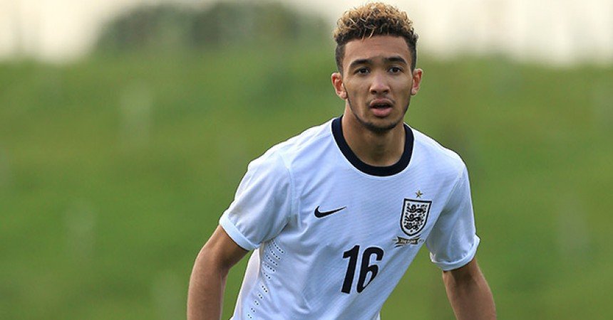 Curtinha: Três jogadores do Chelsea são convocados para a Inglaterra sub-18 Curtinha: Três jogadores do Chelsea são convocados para a Inglaterra sub-18