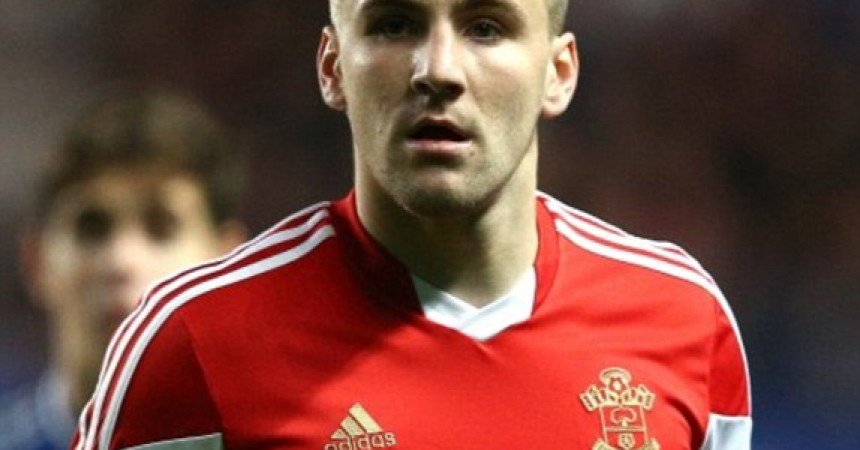 Segundo jornal, United está na frente do Chelsea na briga por Luke Shaw Segundo jornal, United está na frente do Chelsea na briga por Luke Shaw