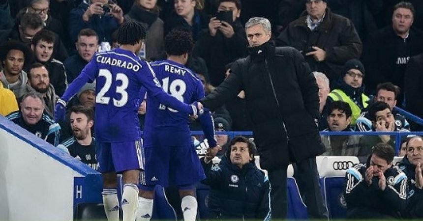 Mourinho esbanja euforia com vitória conquistada no final contra o Everton Mourinho esbanja euforia com vitória conquistada no final contra o Everton