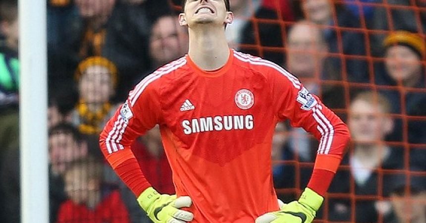 Trocar Cech por Courtois foi um dos grandes erros recentes do Chelsea Trocar Cech por Courtois foi um dos grandes erros recentes do Chelsea
