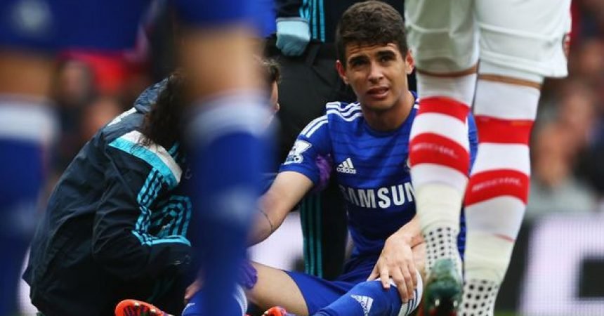 Após sofer concussão na cabeça, Oscar está liberado para jogo contra o Leicester Após sofer concussão na cabeça, Oscar está liberado para jogo contra o Leicester
