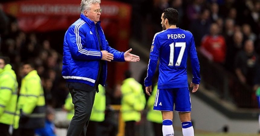Mesmo sem vitória no Old Trafford, Hiddink elogia postura dos jogadores no clássico: “Fomos bem organizados” Mesmo sem vitória no Old Trafford, Hiddink elogia postura dos jogadores no clássico: “Fomos bem organizados”