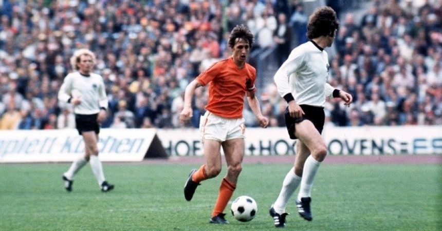 “Eu perdi um amigo”, diz Hiddink sobre falecimento de Johan Cruyff “Eu perdi um amigo”, diz Hiddink sobre falecimento de Johan Cruyff