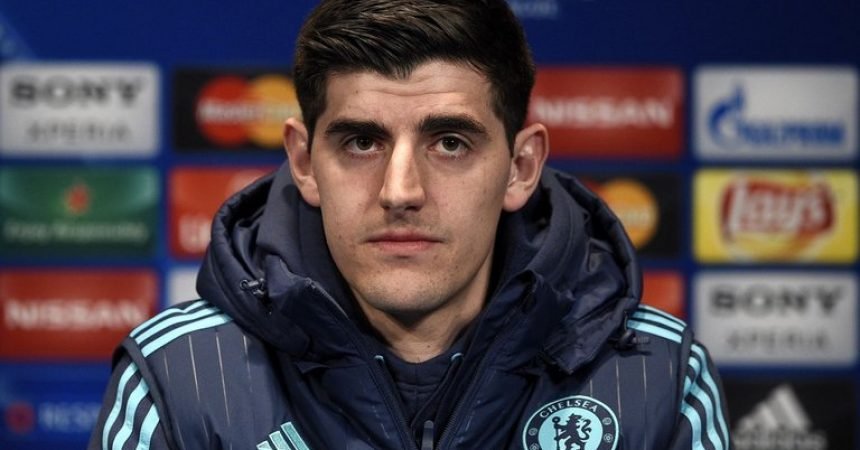 Ao comentar demissão de Mourinho, Courtois expôs o clima ruim que existia com o antigo comandante Ao comentar demissão de Mourinho, Courtois expôs o clima ruim que existia com o antigo comandante