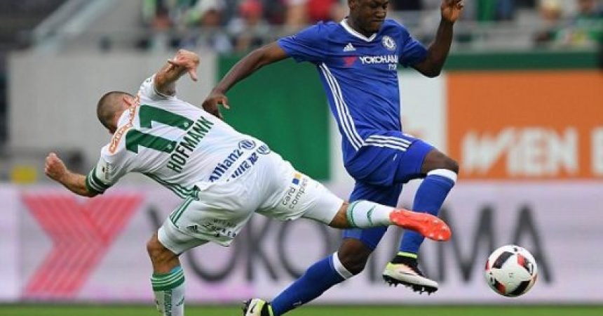 Baba Rahman desperta interesse de clubes da Championship, diz portal Baba Rahman desperta interesse de clubes da Championship, diz portal