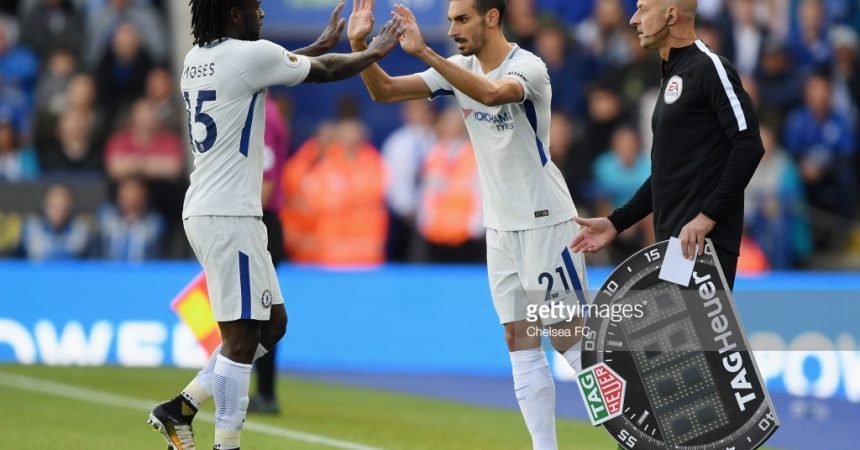 Zappacosta x Victor Moses: boa estreia do italiano incendeia a disputa pela vaga de titular Zappacosta x Victor Moses: boa estreia do italiano incendeia a disputa pela vaga de titular