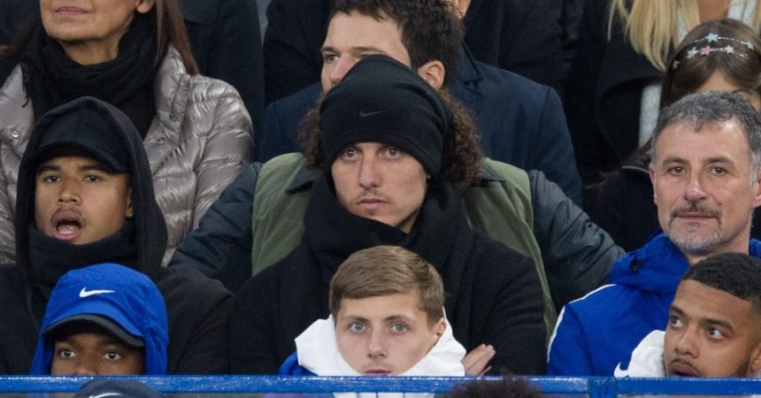 O que acontece com David Luiz no Chelsea? O que acontece com David Luiz no Chelsea?