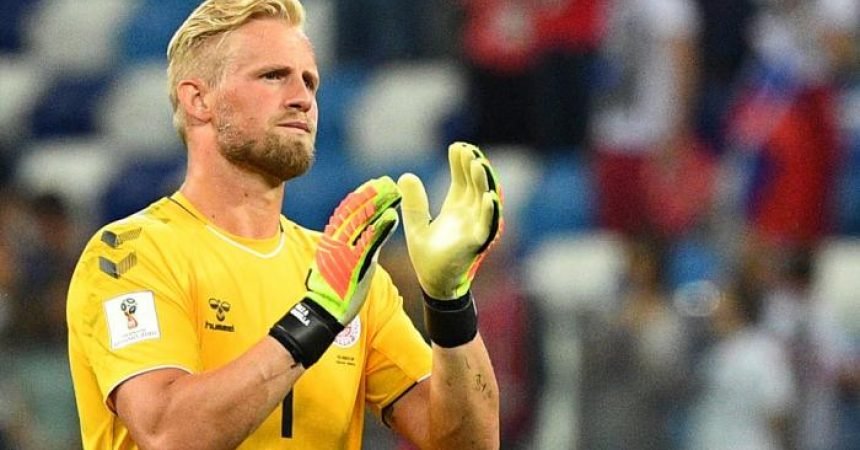 Sai Courtois, entra Schmeichel ou Alisson? Sai Courtois, entra Schmeichel ou Alisson?