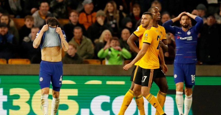 Chelsea perde para o Wolverhampton e vê os líderes cada vez mais distantes Chelsea perde para o Wolverhampton e vê os líderes cada vez mais distantes