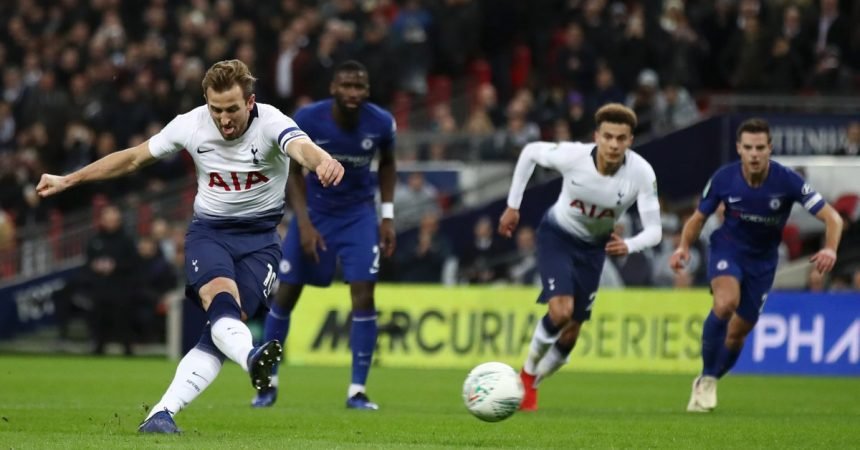 Chelsea perde em clássico londrino e se complica na Copa da Liga Inglesa Chelsea perde em clássico londrino e se complica na Copa da Liga Inglesa