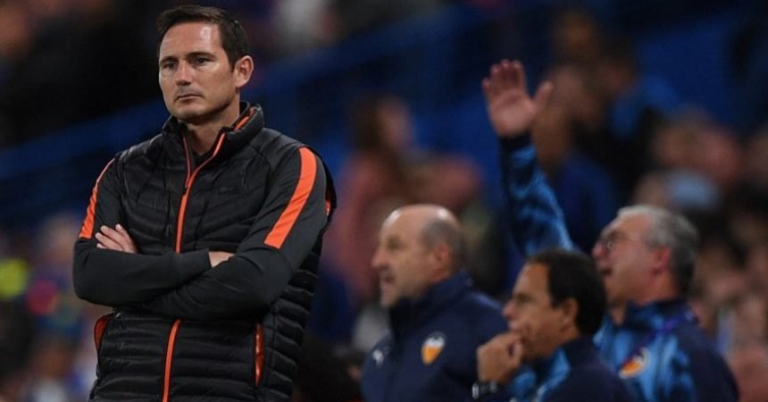 Derrota na Champions expõe dúvidas no elenco do Chelsea Derrota na Champions expõe dúvidas no elenco do Chelsea