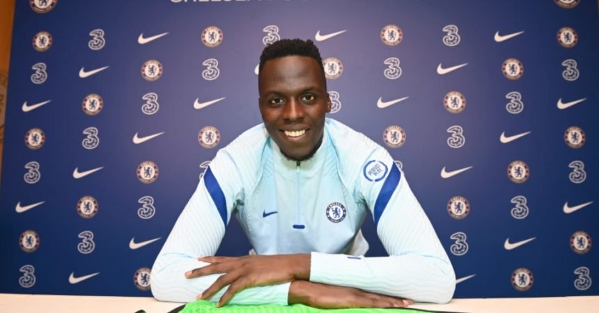Edouard Mendy concede primeira entrevista como jogador do Chelsea Edouard Mendy concede primeira entrevista como jogador do Chelsea