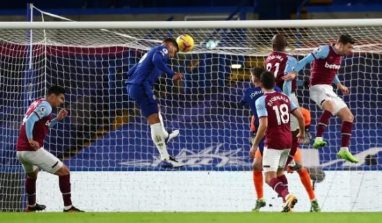 No compromisso mais recente da Premier League, o Chelsea venceu o West Ham por 3 a 0. Primeiramente, Thiago Silva abriu o marcador em Stamford Bridge. Posteriormente, Tammy Abraham marcou duas vezes e deu números finais ao jogo.