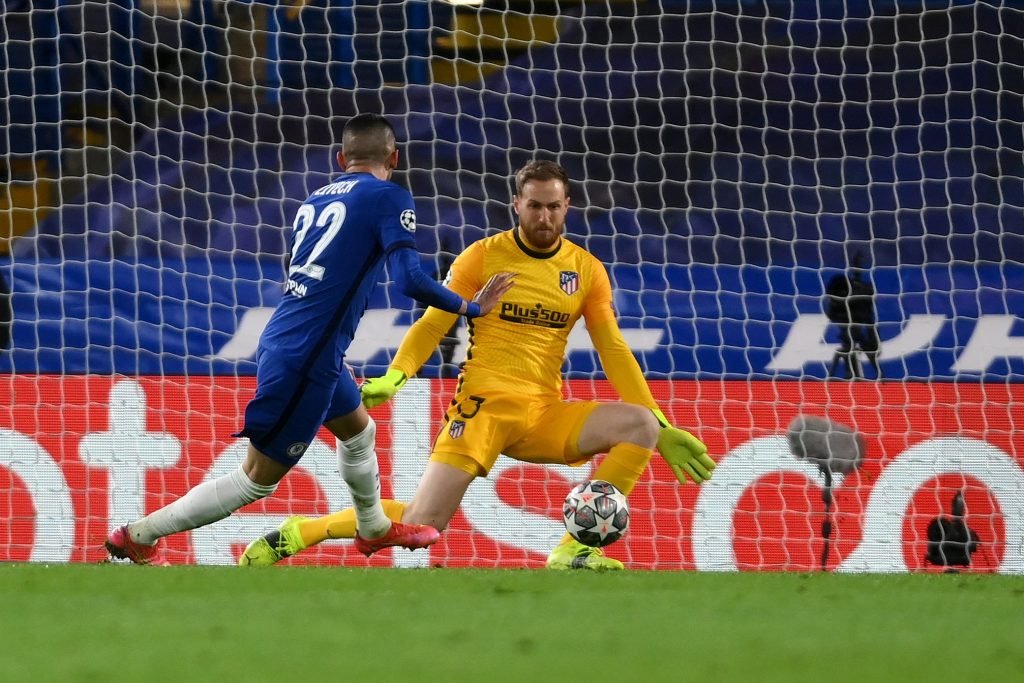 Chelsea saiu na frente com Ziyech
