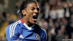_52920346_van_aanholt_464x261getty