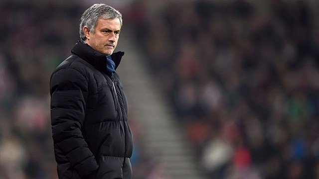 Mourinho garante foco total no jogo contra o Derby (Foto: Getty Images)