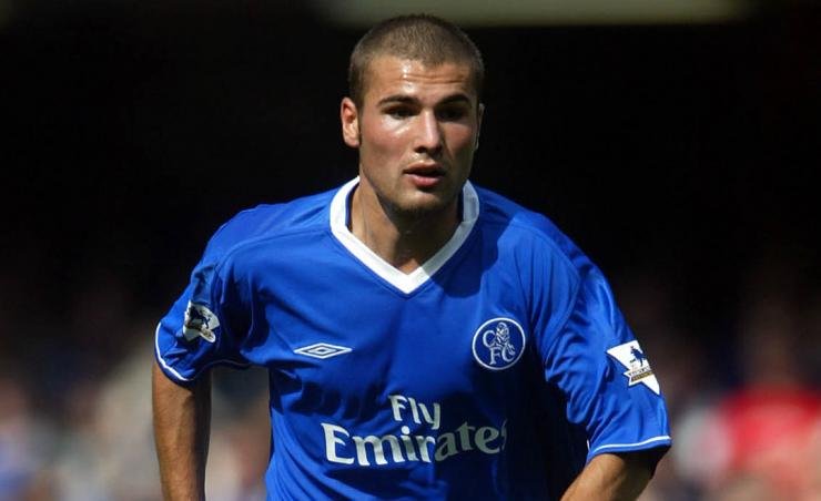 Adrian Mutu defendeu o Chelsea entre 2003 e 2004, por pouco mais de uma temporada (Foto: Getty Images)