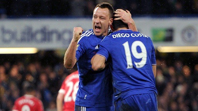 John Terry comemorando com Diego Costa o gol de empate (Foto: Chelsea FC/Reprodução)