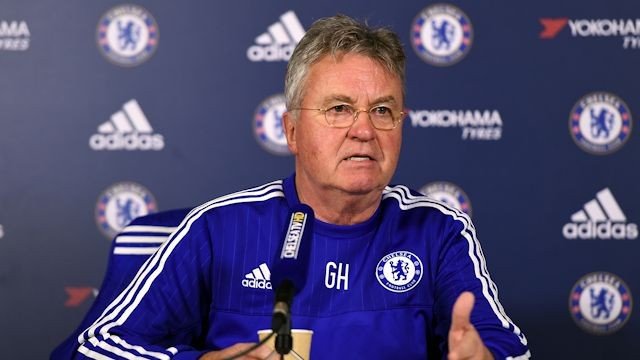 Hiddink falou sobre a possibilidade de usar Pato (Foto: Chelsea FC)