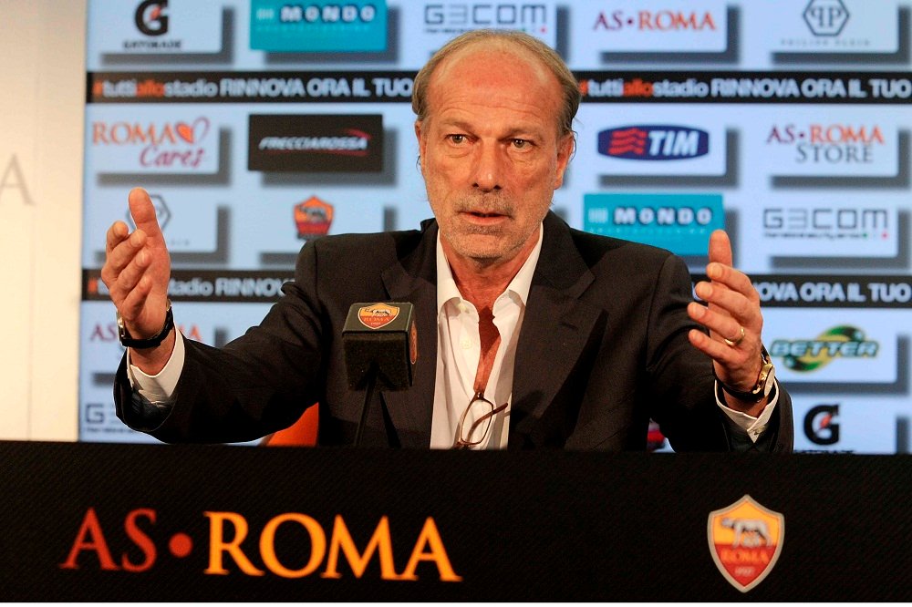 Walter Sabatini em entrevista coletiva pela Roma (Foto: Divulgação/site oficial da Roma)
