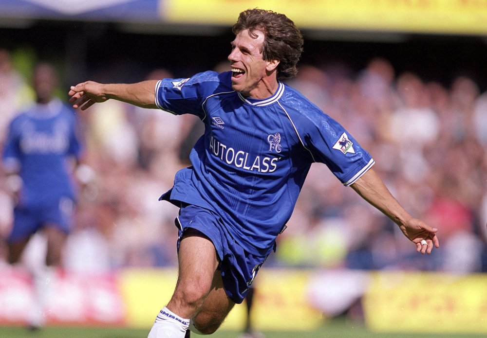 Zola marcou seu nome no Chelsea e teve até o número da camisa aposentado (Foto: Getty Images)