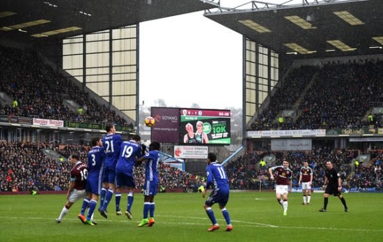 Burnley e Chelsea será no Turf Moor. Além disso, os Clarets vão atuar em dois compromissos consecutivos contra times de Londres.