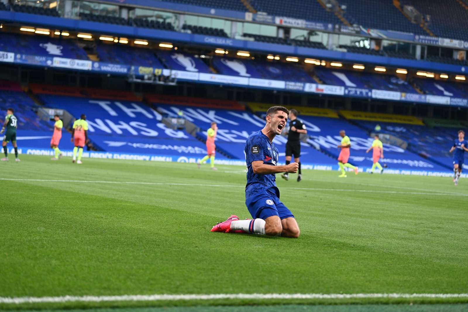 Pulisic comemorando contra o City
