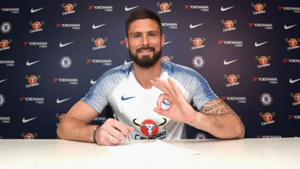 Giroud renova contrato