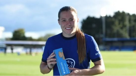 Fran Kirby marcou um gol e concedeu uma assistência contra o Manchester City. Portanto, a atleta recebeu o prêmio de melhor jogadora em campo.