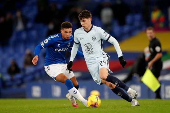 Kai Havertz iniciou o embate contra o Everton. Entretanto, a primeira etapa do futebolista alemão foi bem discreta.