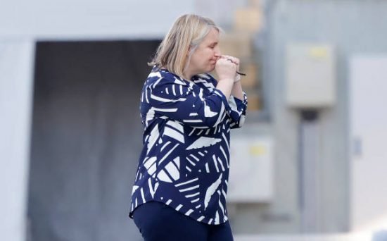 Emma Hayes comemorando a vitória contra Wolfsburg