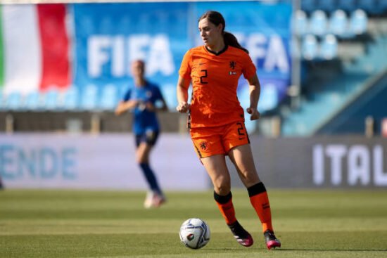 Nouwen jogando pela seleção da Holanda
